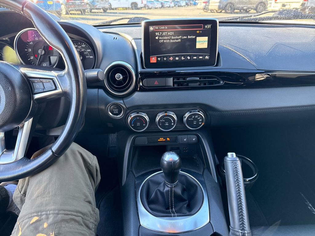 Used 2017 FIAT 124 Spider Lusso image 22