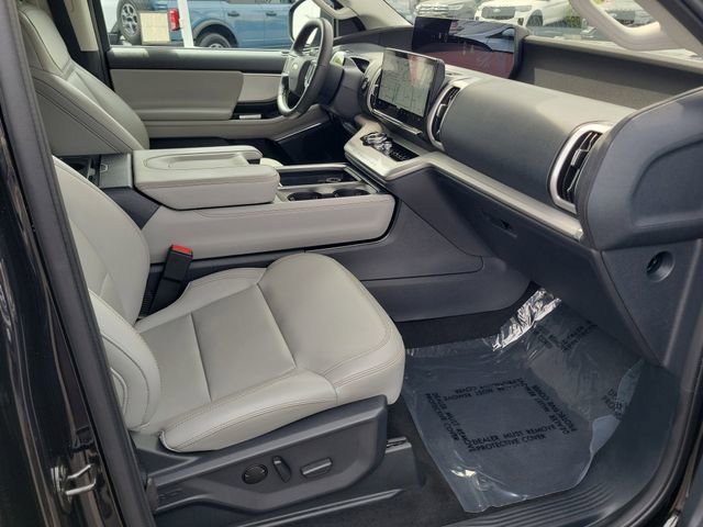 Certified 2025 Ford Expedition Max Active AWD/4WD image 17