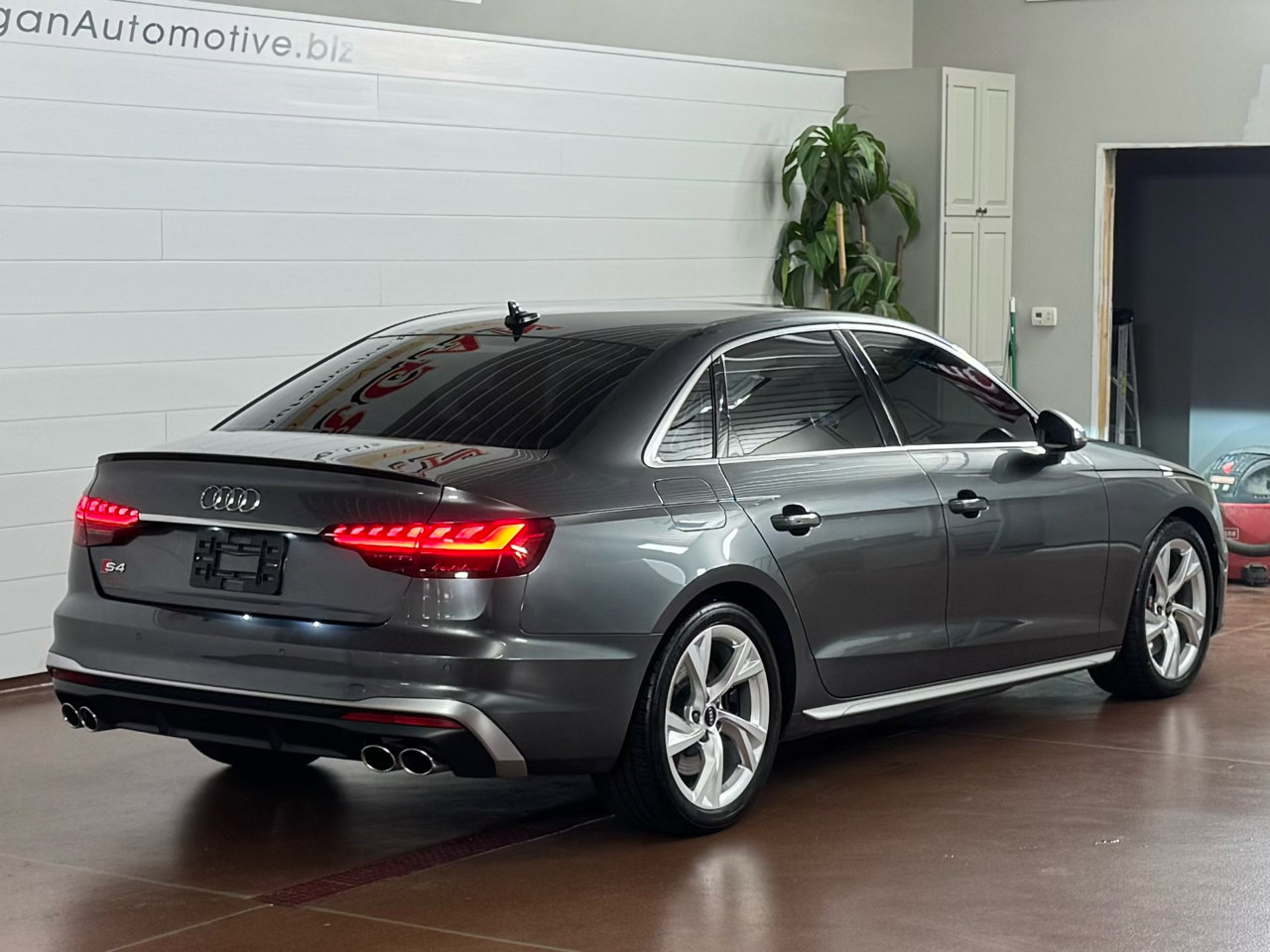 Used 2022 Audi S4 Premium image 3