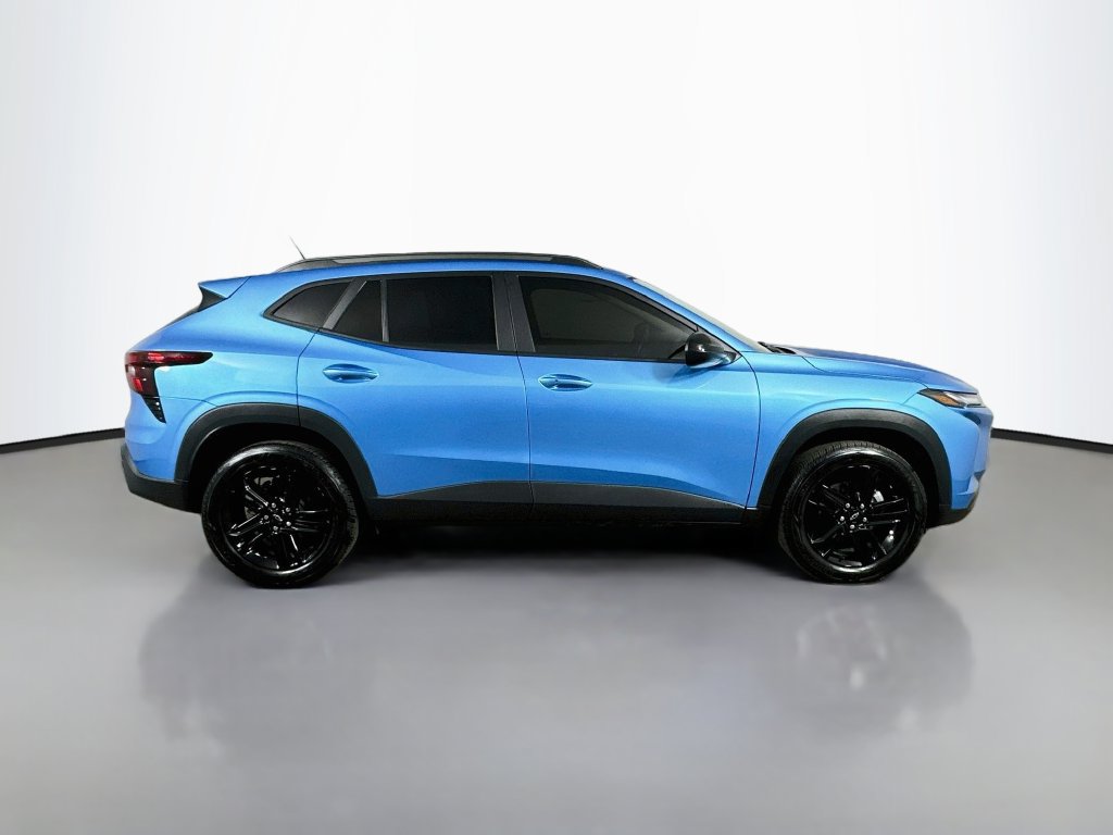 Used 2025 Chevrolet Trax ACTIV FWD image 7