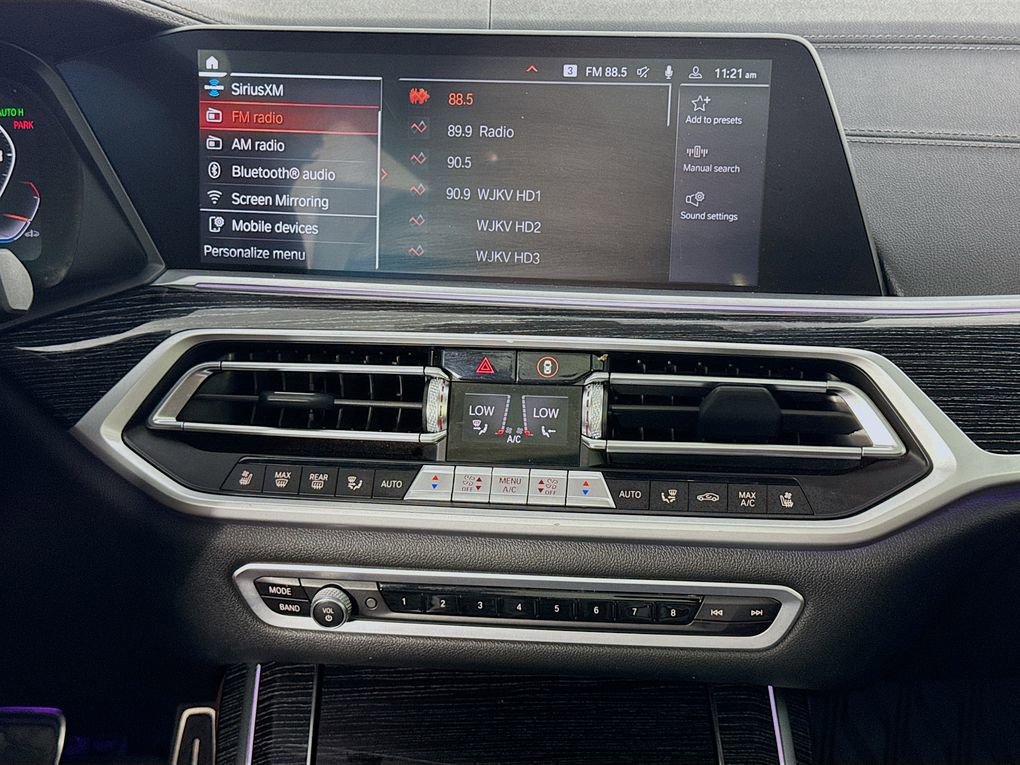Used 2022 BMW X7 M50i AWD/4WD image 35