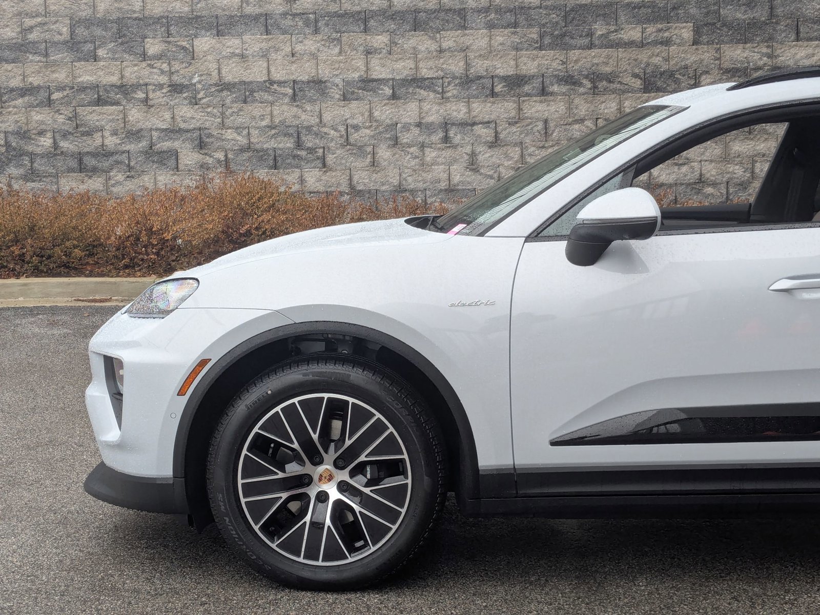 New 2026 Porsche Macan 4 Electric AWD/4WD image 11
