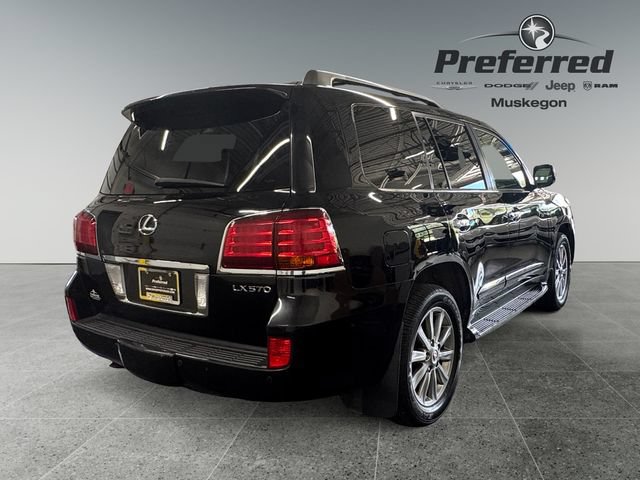 Used 2011 Lexus LX 570 4WD w/ Luxury Pkg image 17