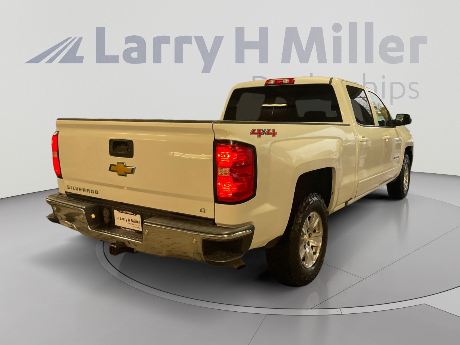 Used 2017 Chevrolet Silverado 1500 LT w/ Trailering Package AWD/4WD image 5