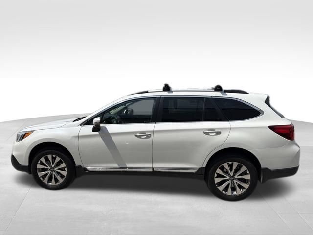 Used 2017 Subaru Outback 3.6R Touring w/ Popular Package #5A AWD/4WD image 6