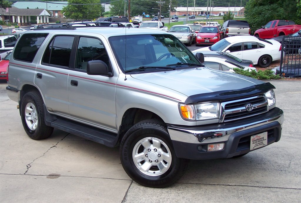 Used 2000 Toyota 4Runner 2WD image 3