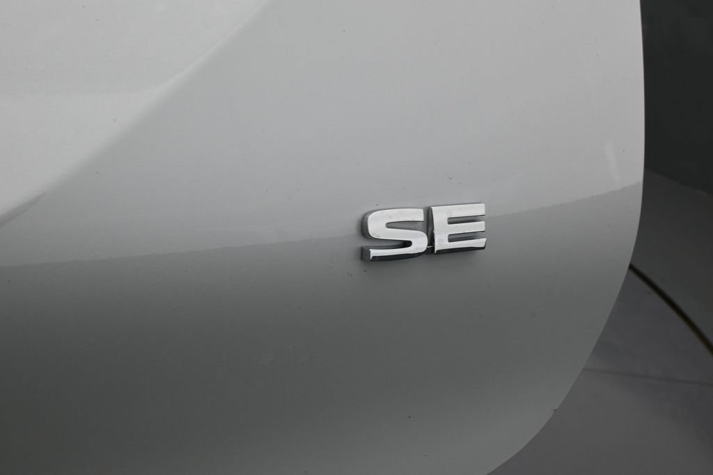 New 2026 Mitsubishi Outlander SE FWD image 38