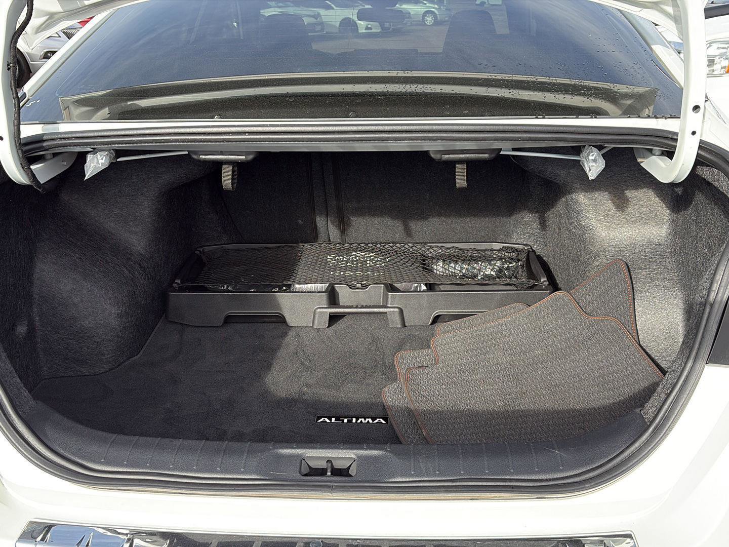 Used 2023 Nissan Altima 2.5 SR w/ SR Premium Package image 23