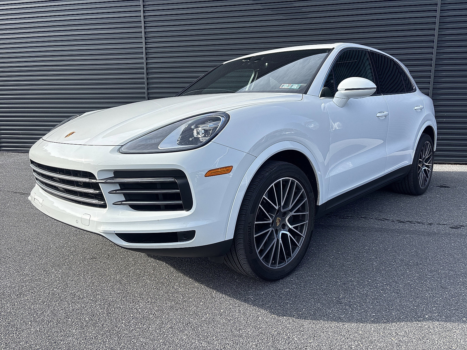 Certified 2022 Porsche Cayenne image 1