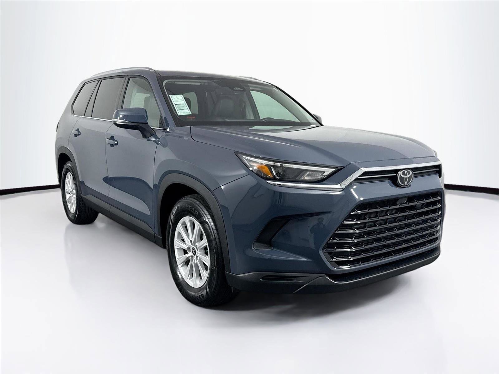 Certified 2025 Toyota Grand Highlander FWD image 10