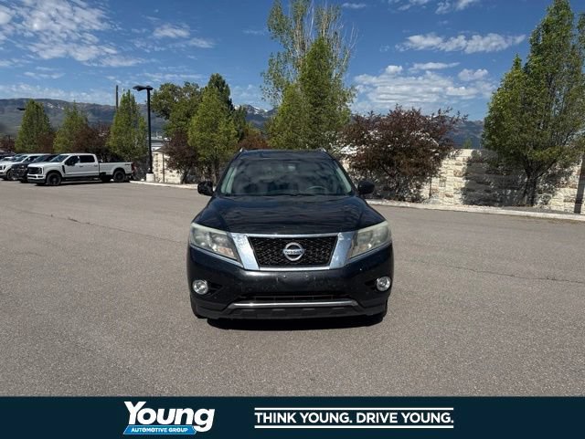 Used 2016 Nissan Pathfinder SV w/ Trailer Tow Package AWD/4WD image 11