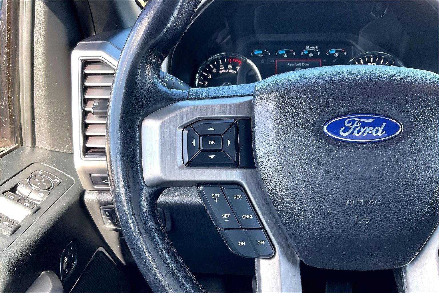 Used 2020 Ford F150 Platinum image 18