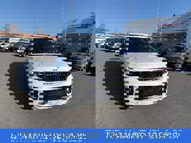 Used 2023 Jeep Grand Cherokee L Overland image 2