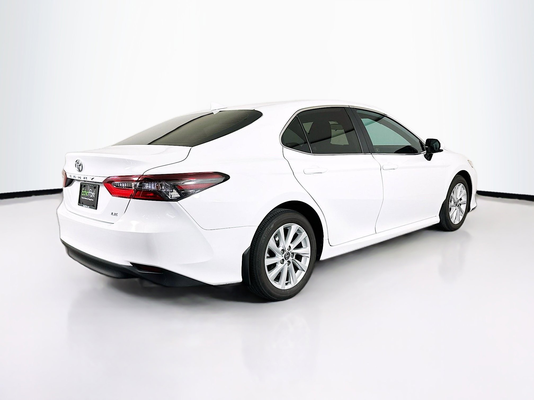 Used 2023 Toyota Camry LE FWD image 9