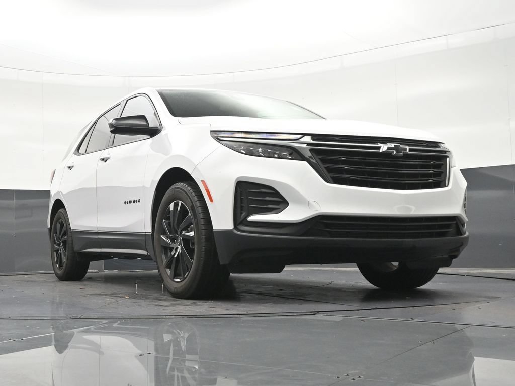 Used 2024 Chevrolet Equinox LS w/ Sport Edition FWD image 29
