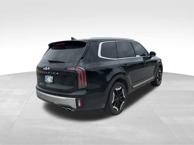 Certified 2023 Kia Telluride EX w/ EX Captain's Chair Package FWD image 3