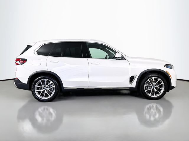 Used 2025 BMW X5 xDrive40i w/ Climate Comfort Package AWD/4WD image 8