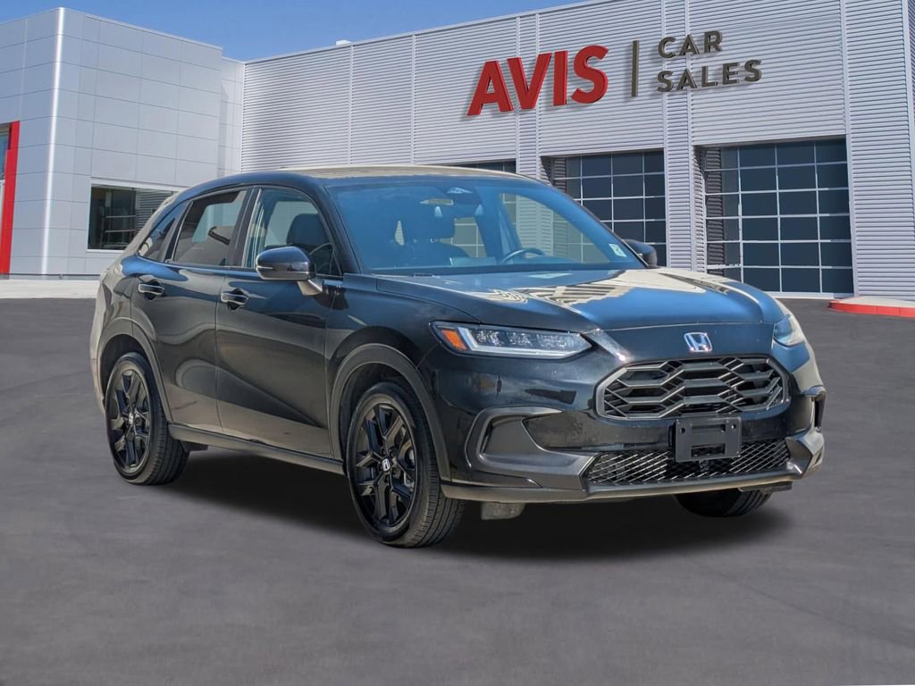 Used 2025 Honda HR-V Sport image 3