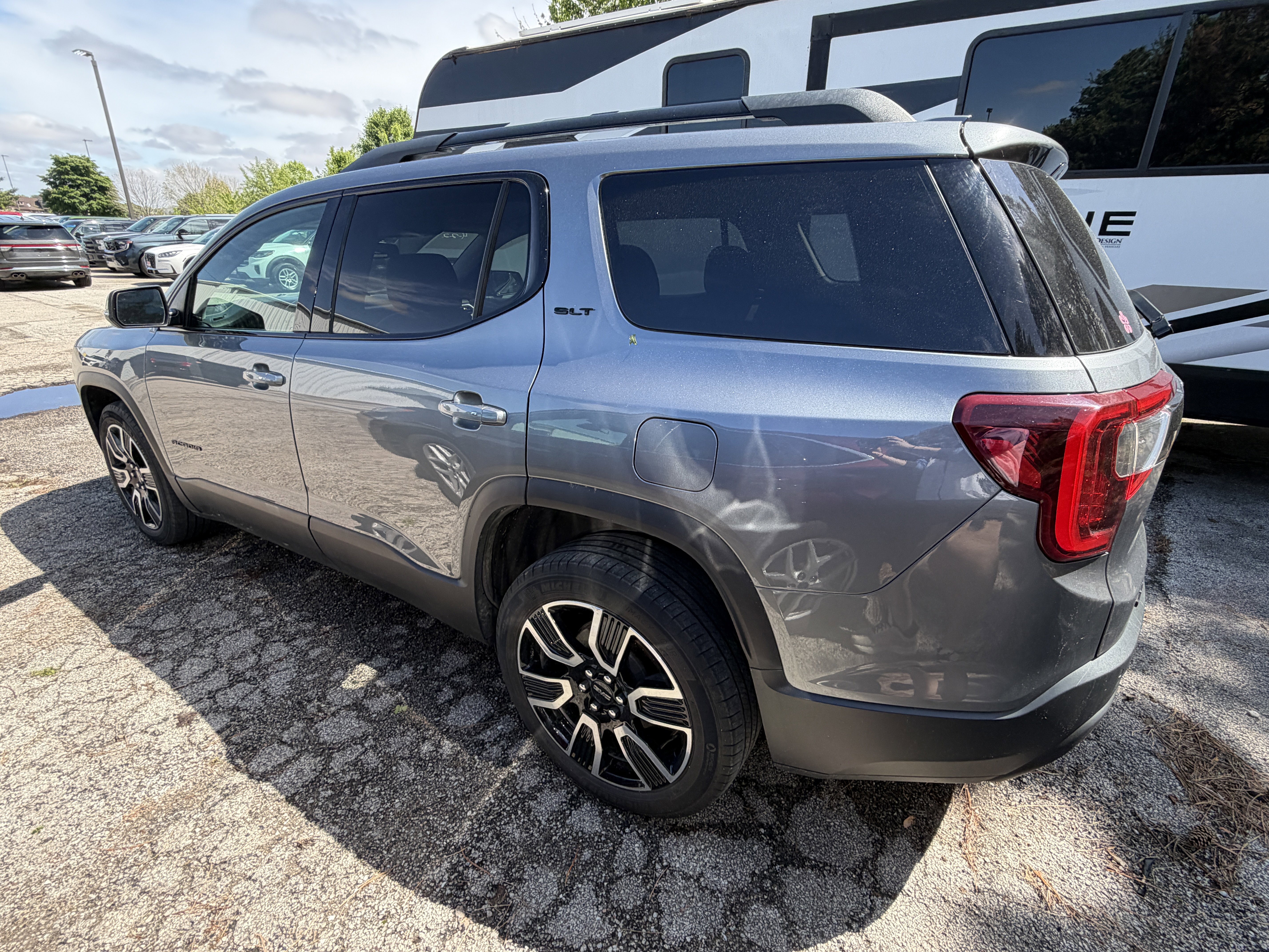 Used 2021 GMC Acadia SLT w/ Elevation Edition AWD/4WD image 9