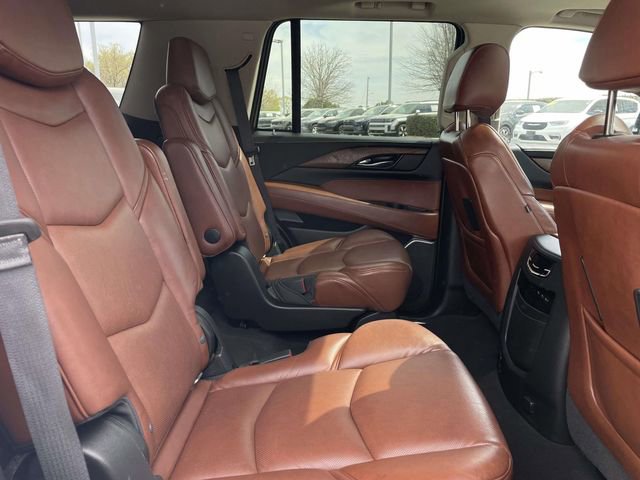 Used 2020 Cadillac Escalade Luxury image 17