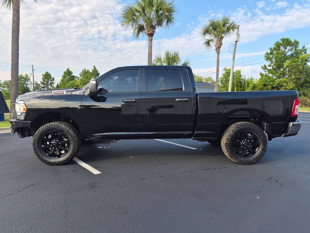 Used 2024 RAM 2500 Tradesman w/ Chrome Appearance Group AWD/4WD image 9