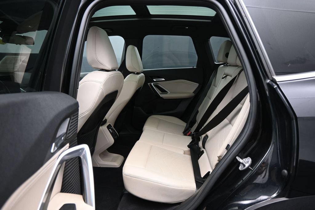 Used 2023 BMW X1 xDrive28i AWD/4WD image 25