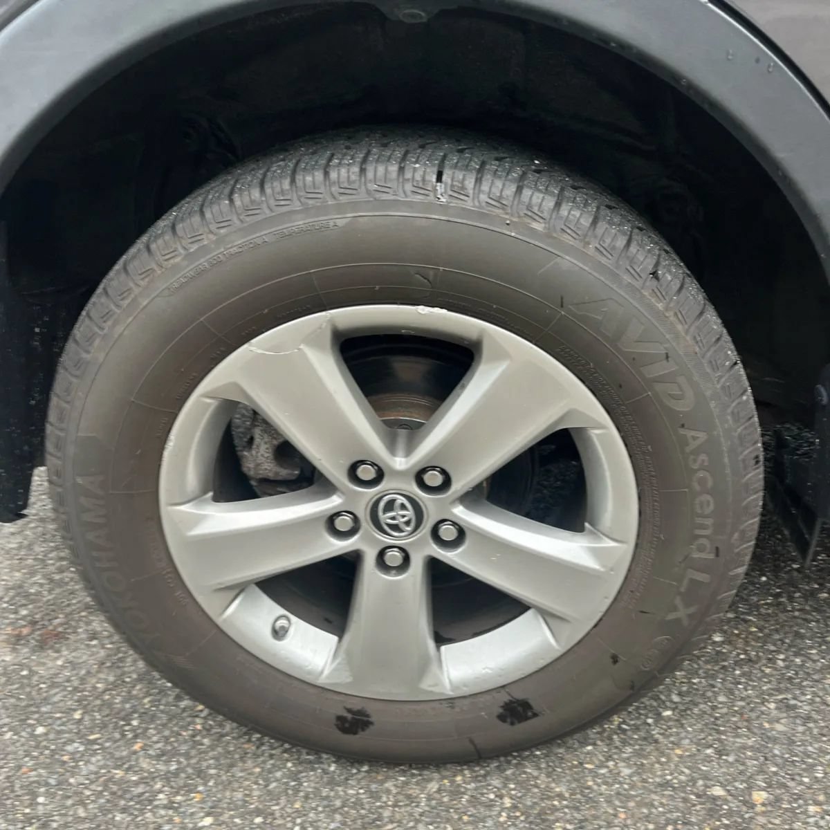 Used 2015 Toyota RAV4 XLE AWD/4WD image 19