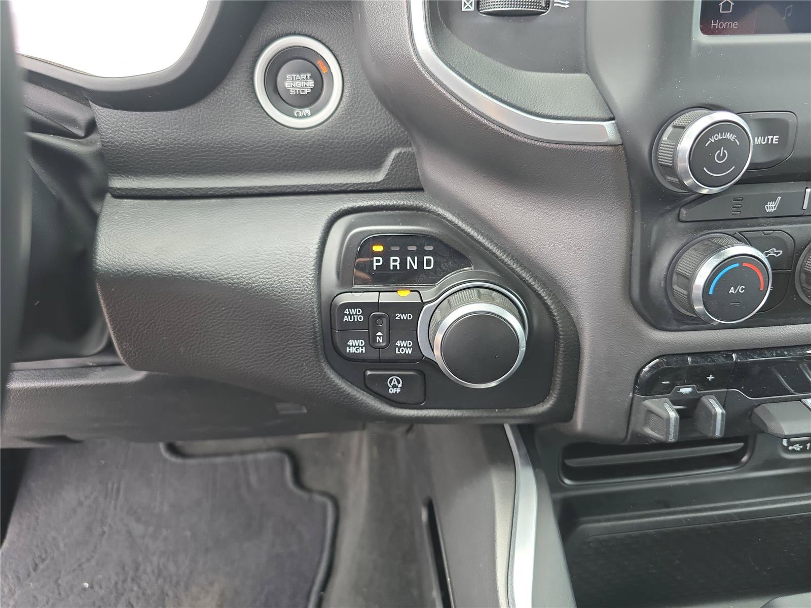 Used 2022 RAM 1500 Big Horn AWD/4WD image 29