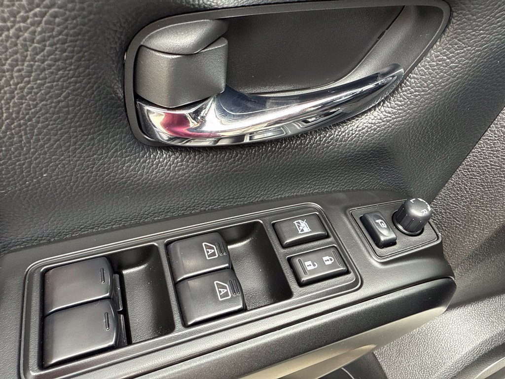 Used 2024 Nissan Titan PRO-4X w/ Pro-4x Convenience Package AWD/4WD image 21