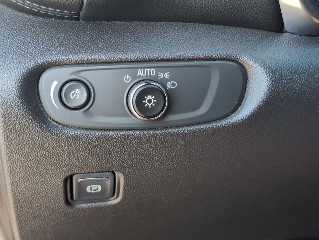 Certified 2019 Chevrolet Blazer LT image 10