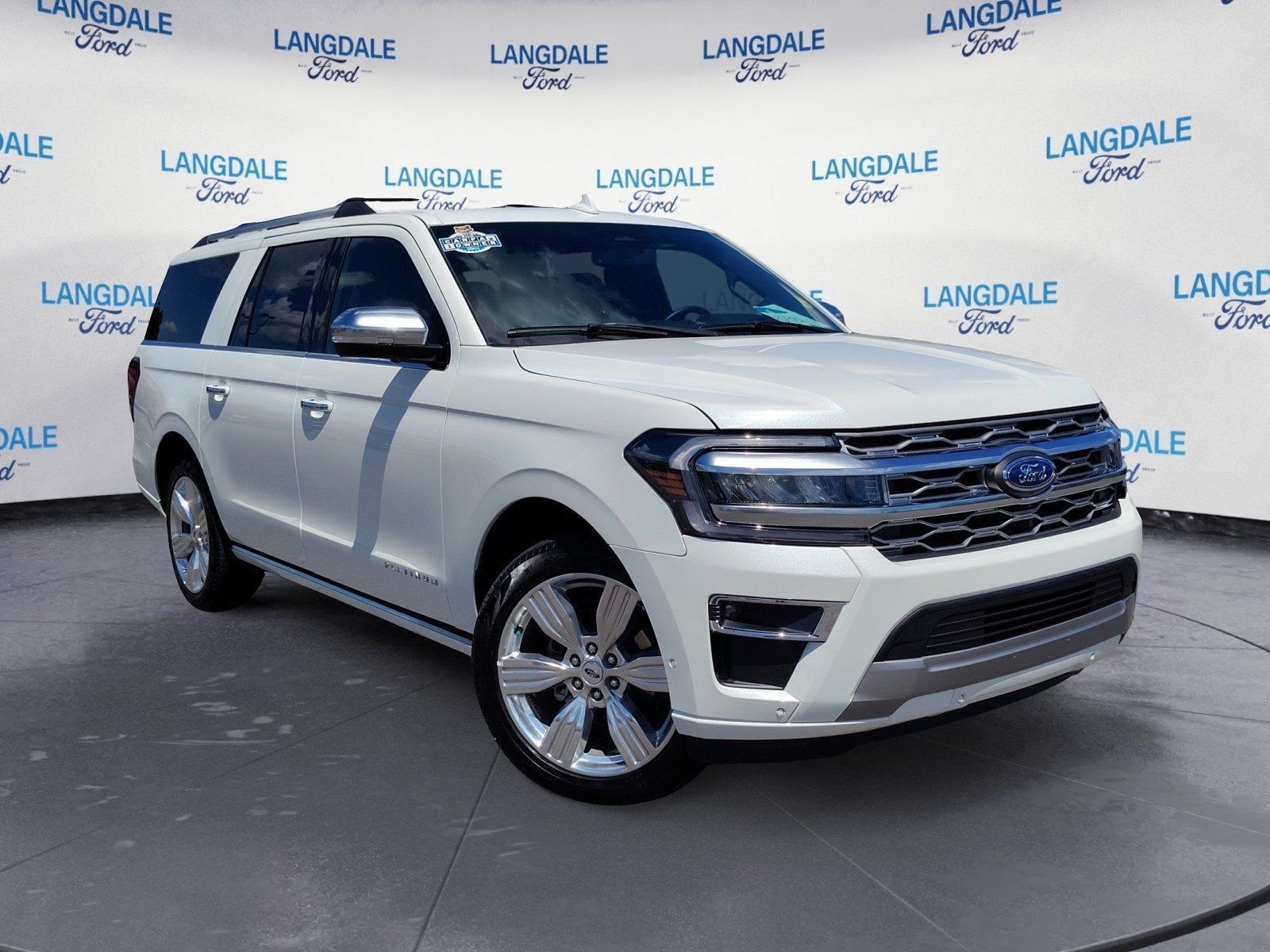 Used 2024 Ford Expedition Max Platinum RWD image 2