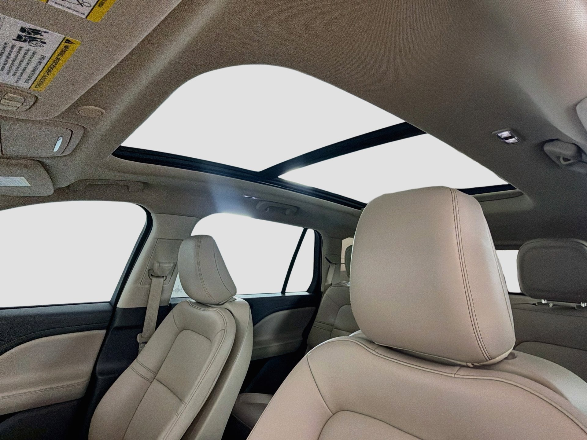 Used 2023 Lincoln Aviator 2WD w/ Premium Package image 26
