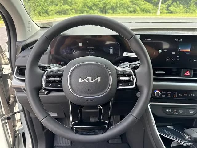 New 2026 Kia Carnival SX Prestige FWD image 9