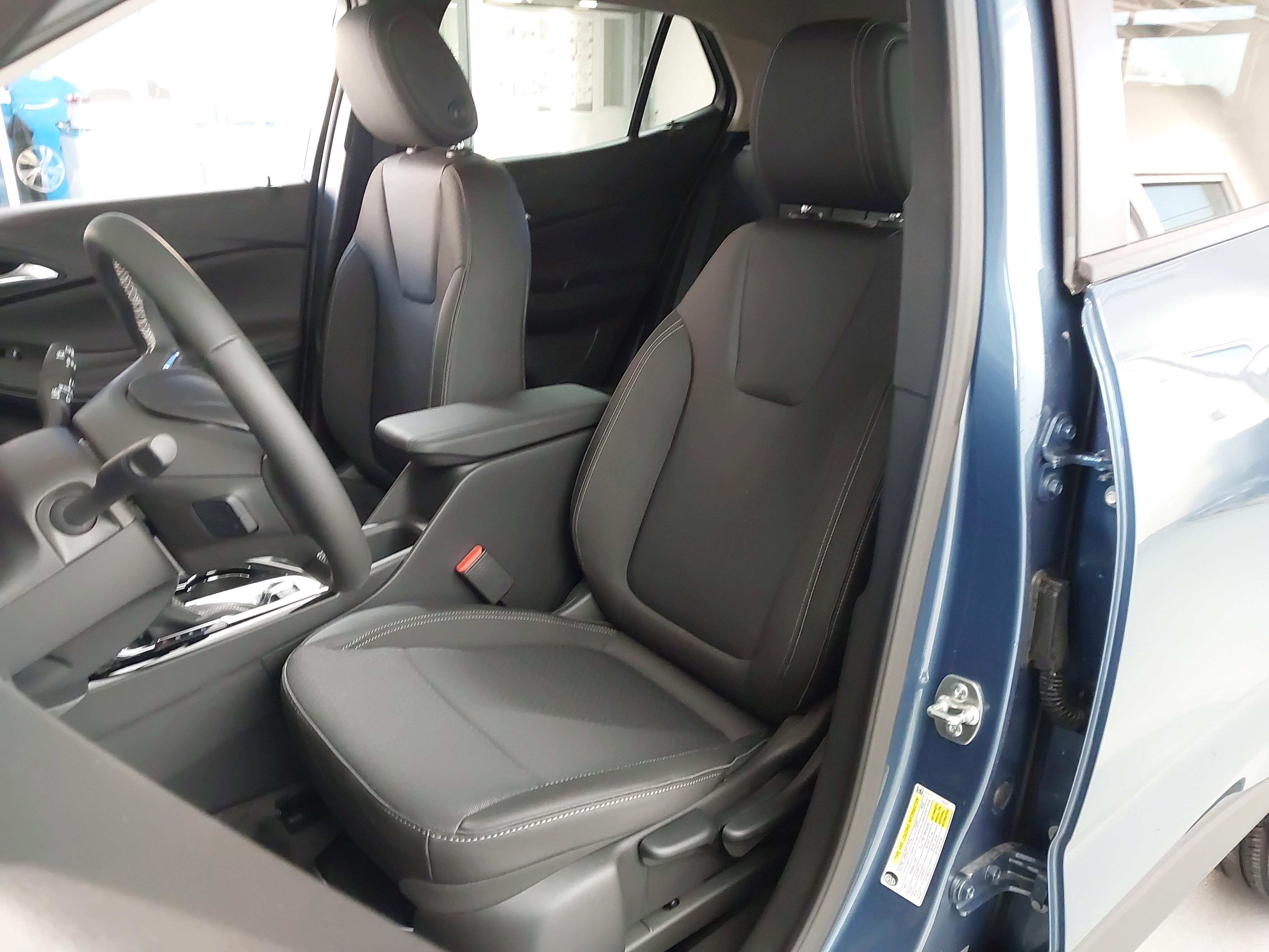 Used 2025 Buick Encore GX Preferred image 23