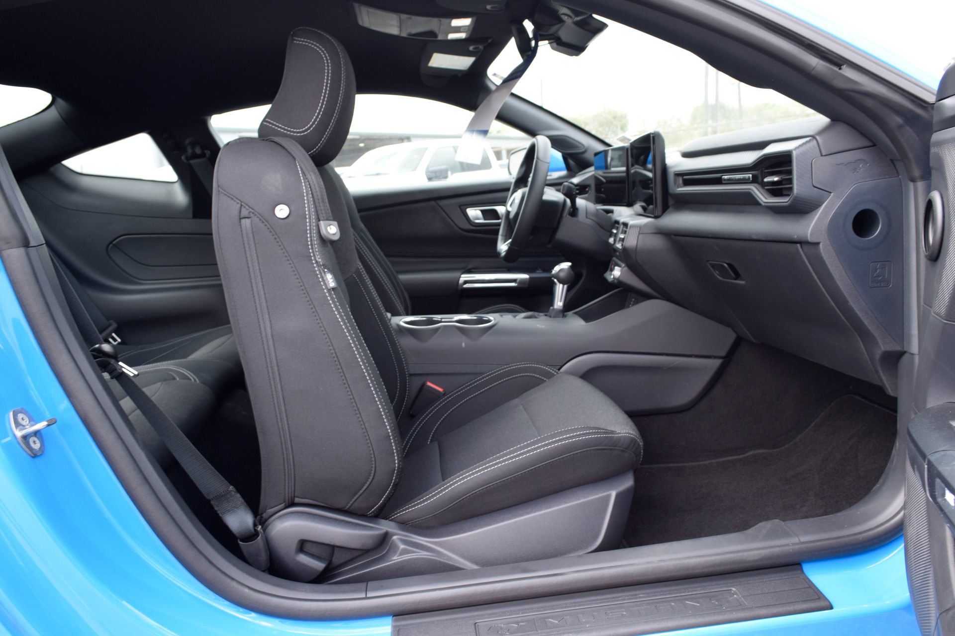 Certified 2025 Ford Mustang Coupe RWD image 23
