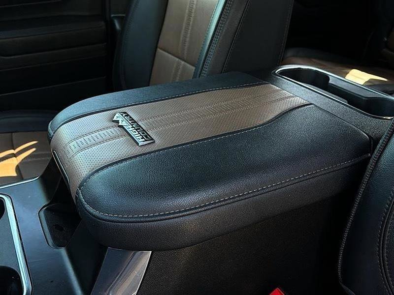 Used 2024 Chevrolet Silverado 3500 High Country image 35