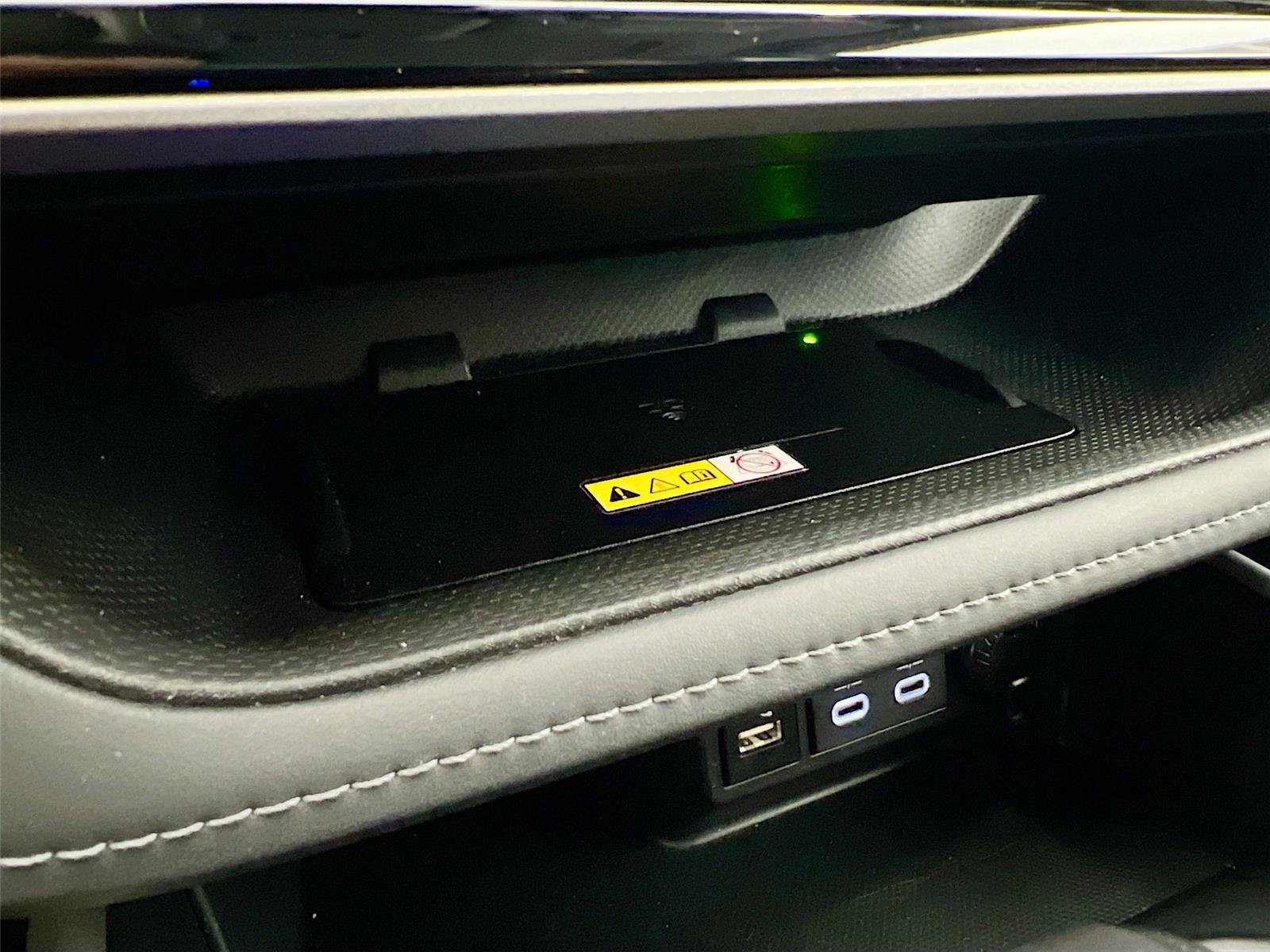 Used 2024 Toyota Highlander XLE image 14