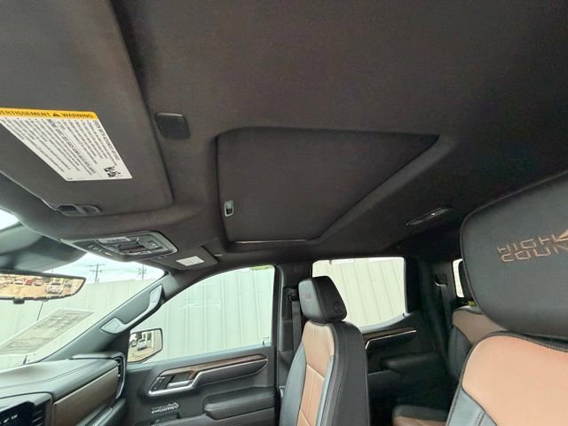 Used 2023 Chevrolet Silverado 1500 High Country w/ High Country Premium Package AWD/4WD image 25