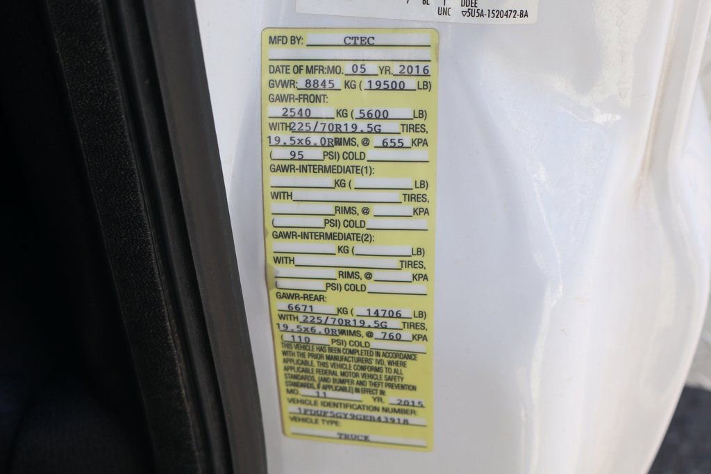 Used 2016 Ford F550 2WD Regular Cab Super Duty image 42