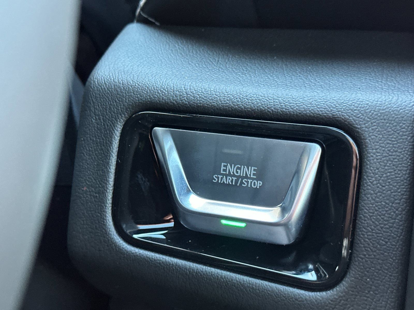 New 2026 GMC Yukon XL Denali w/ Sun & Power Step Package AWD/4WD image 24