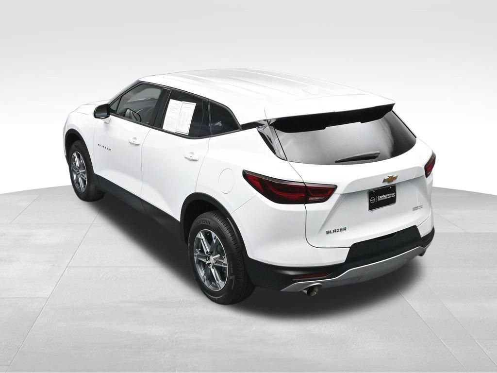 Used 2025 Chevrolet Blazer LT image 40