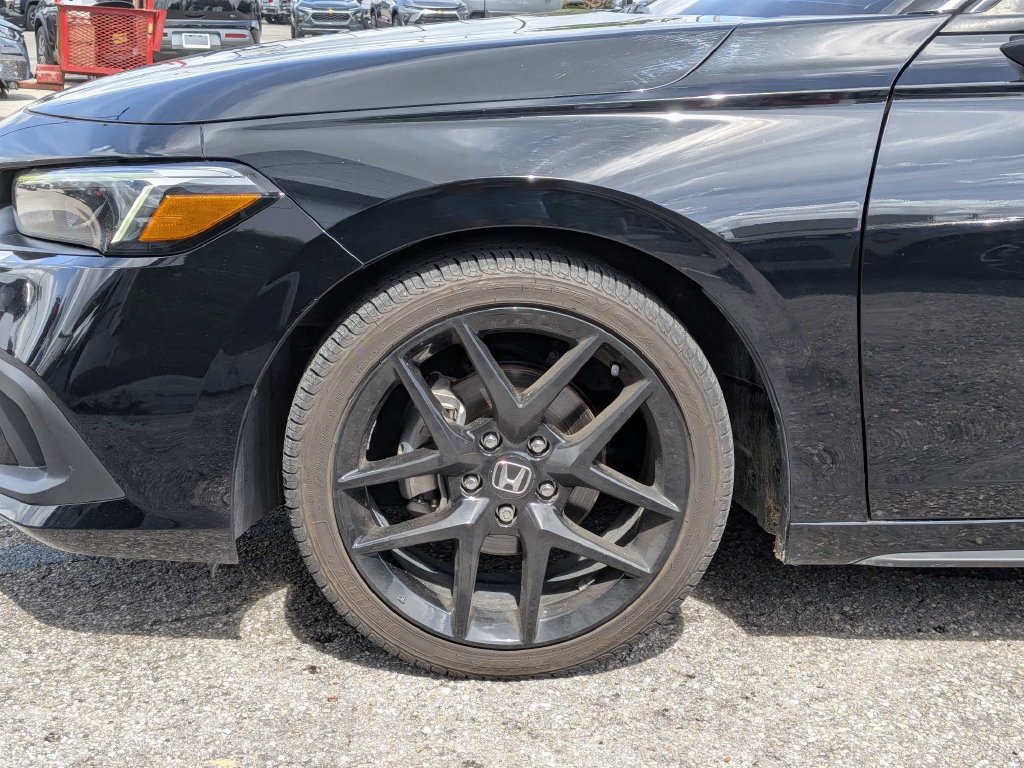Used 2023 Honda Civic Sport image 9