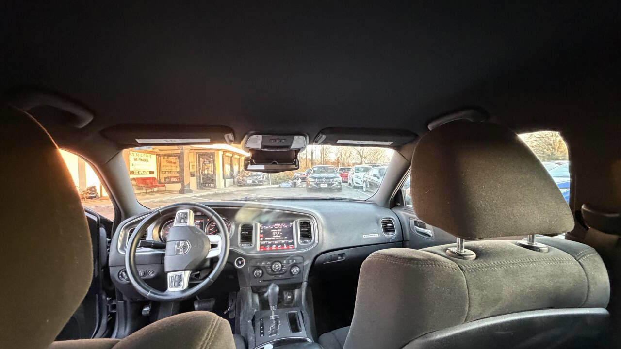 Used 2014 Dodge Charger R/T image 9