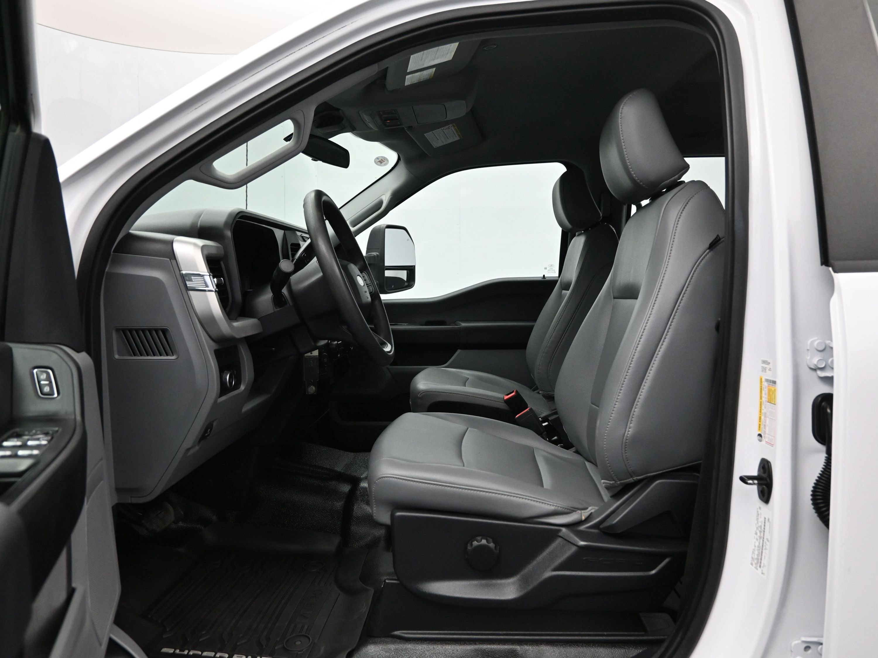 Used 2023 Ford F350 XL AWD/4WD image 9