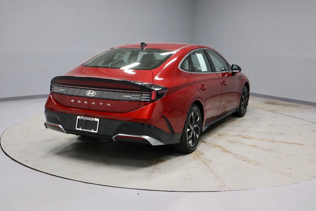 Used 2025 Hyundai Sonata SEL FWD image 11