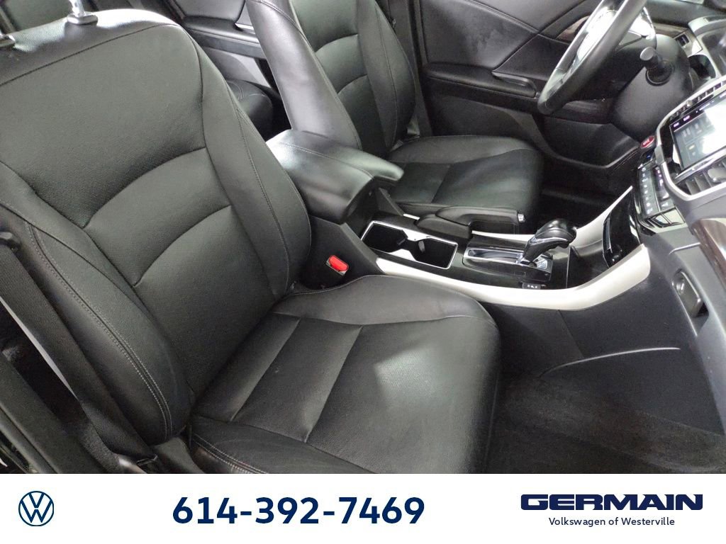 Used 2016 Honda Accord Touring image 25