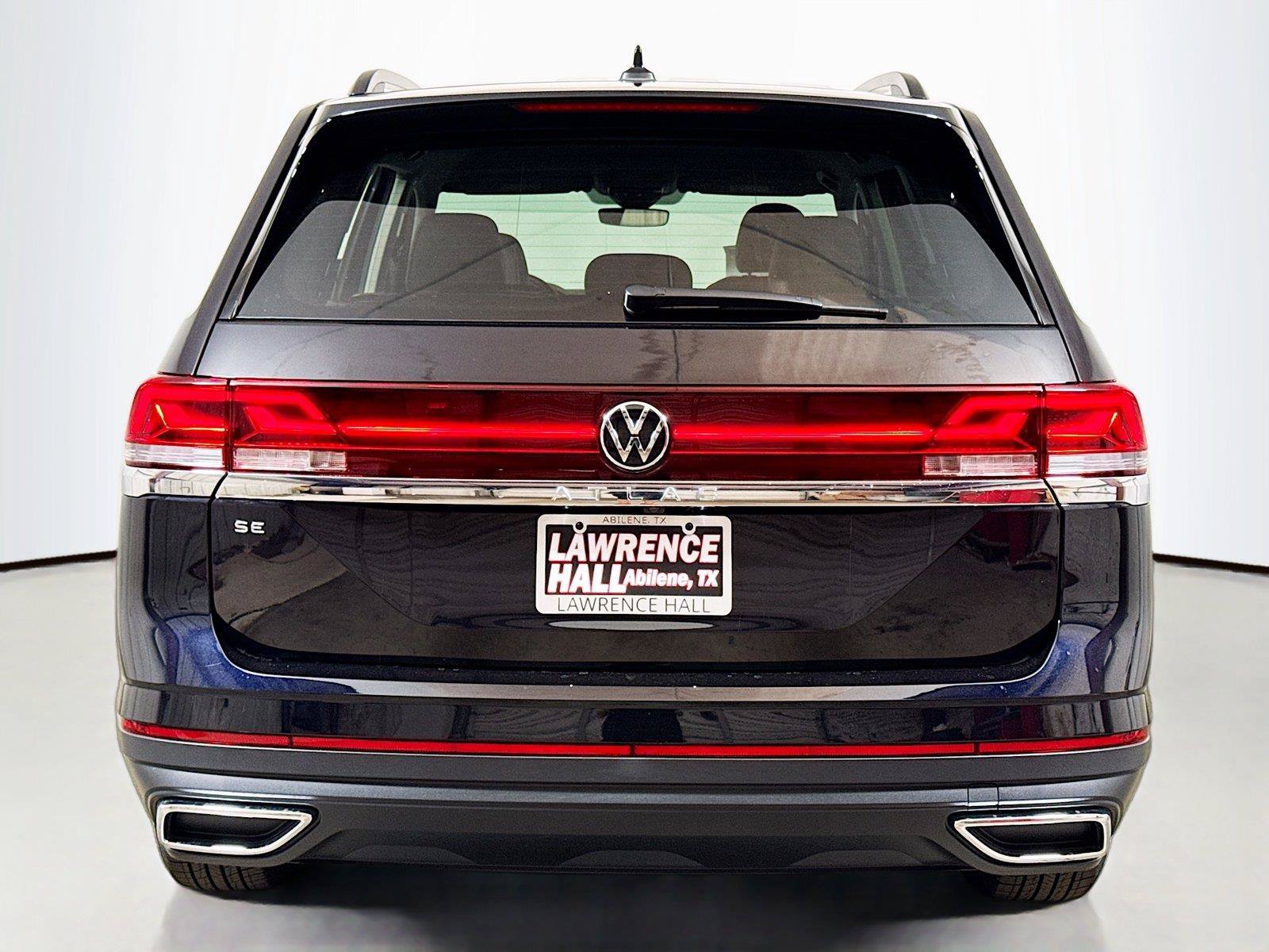 Used 2026 Volkswagen Atlas SE FWD image 4
