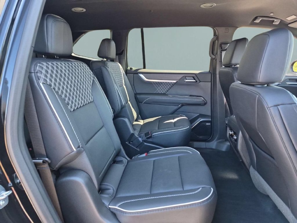 New 2026 GMC Acadia Denali w/ Super Cruise Package FWD image 26