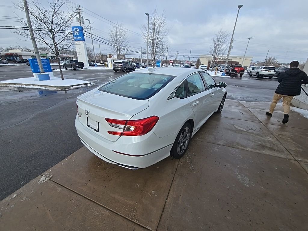 Used 2018 Honda Accord EX image 3