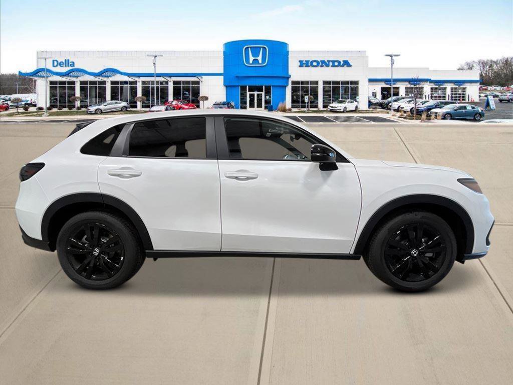 New 2026 Honda HR-V Sport image 2